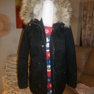 H&M DIVIDED Sherpa-Lined Hooded Winter Coat – Women’s Size 10 (Small)